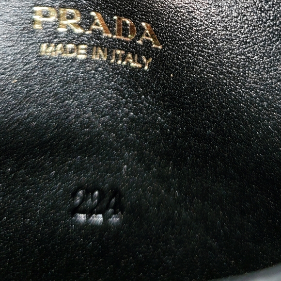 ππ Prada π π€π― Authentic - Picture 6 of 14